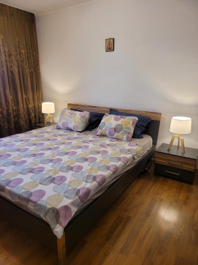 Quiet, Relaxing, Family Friendly Apartment Bukares Bagian luar foto